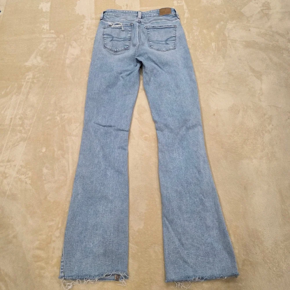 American Eagle High Rise Skinny Kick Jeans Size 2 Distressed Ripped Blue